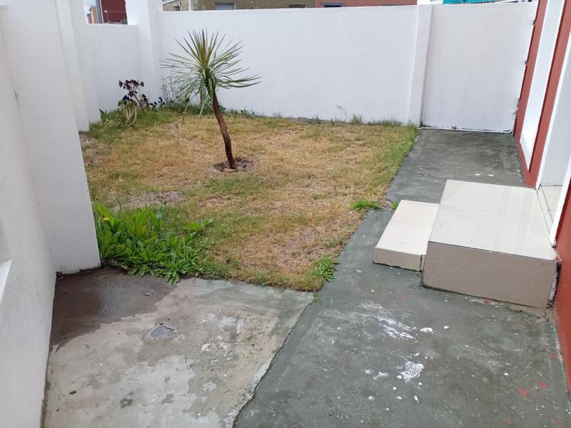 4 Bedroom Property for Sale in Eastridge Western Cape